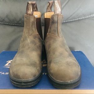 Blundstone 585.  Women’s 7.5